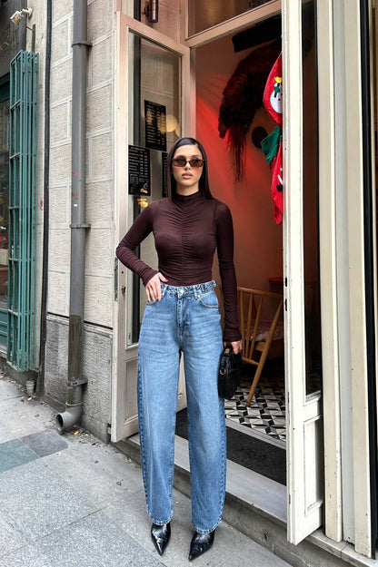 SIDE BUCKLE MOM JEANS
