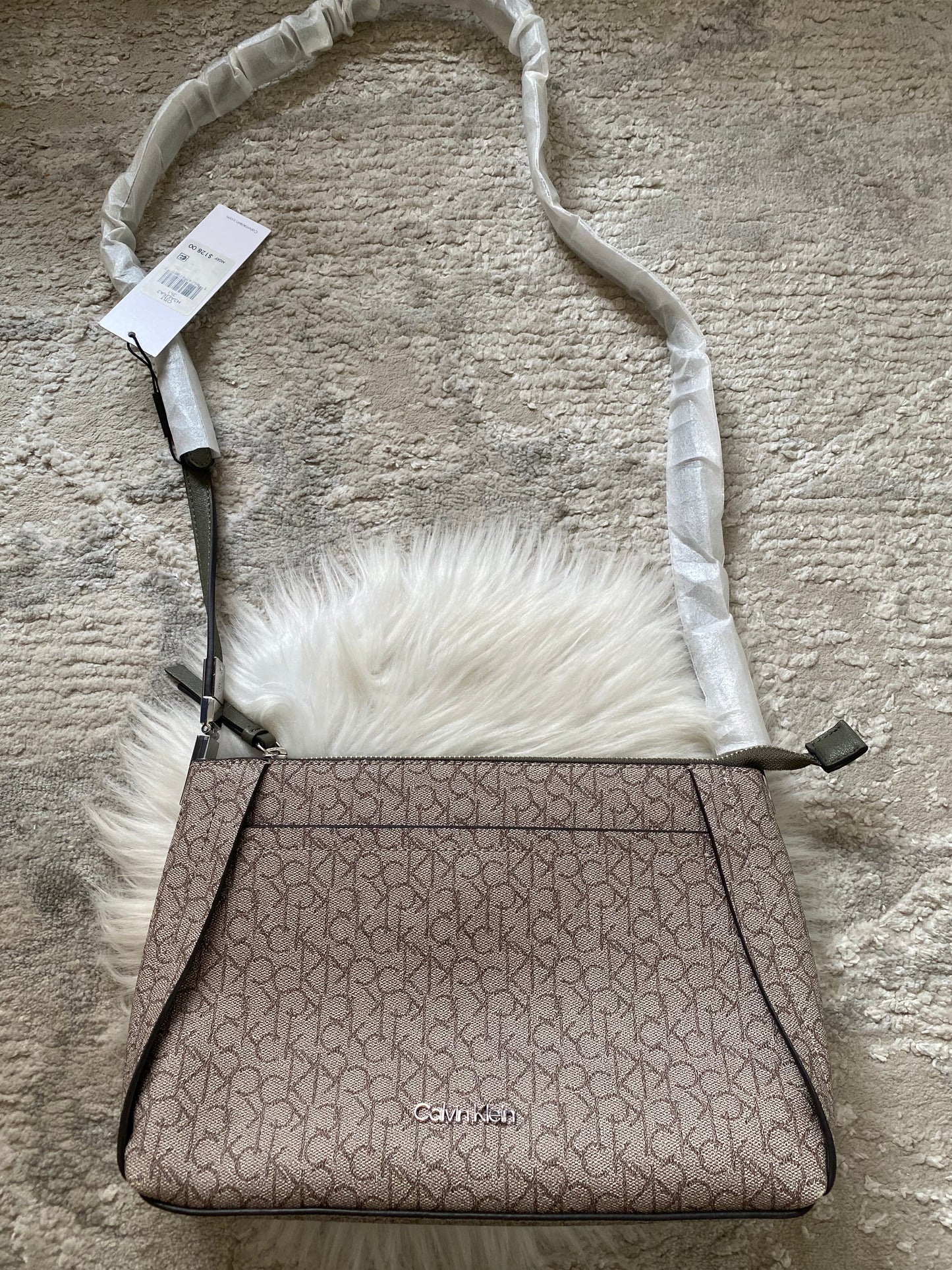 CK LARGE CROSSBODY
