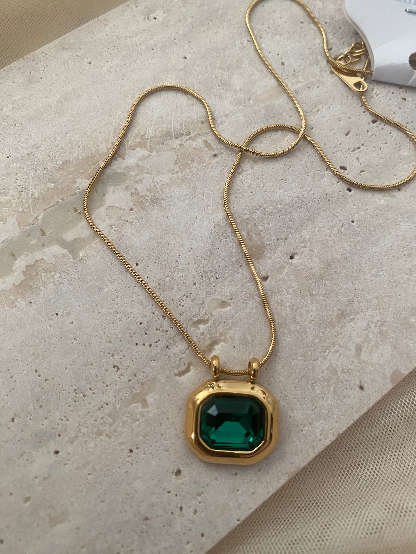 LINA GEMSTONE NECKLACE