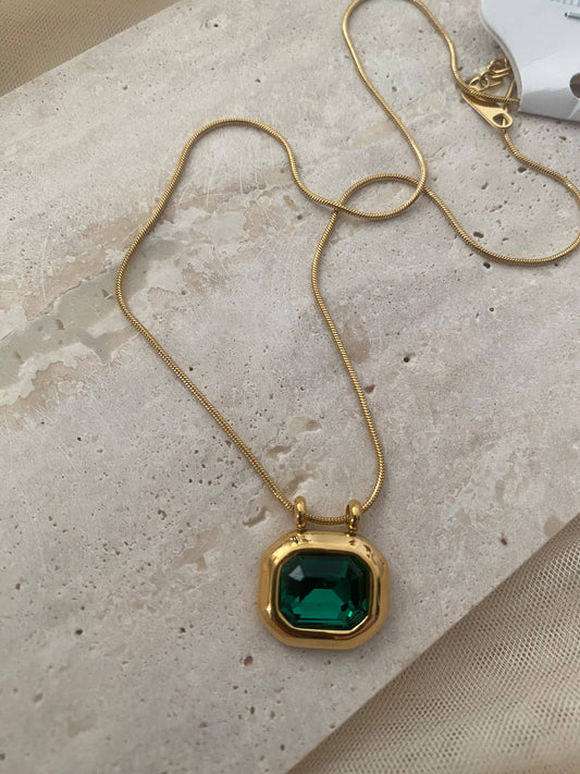 LINA GEMSTONE NECKLACE