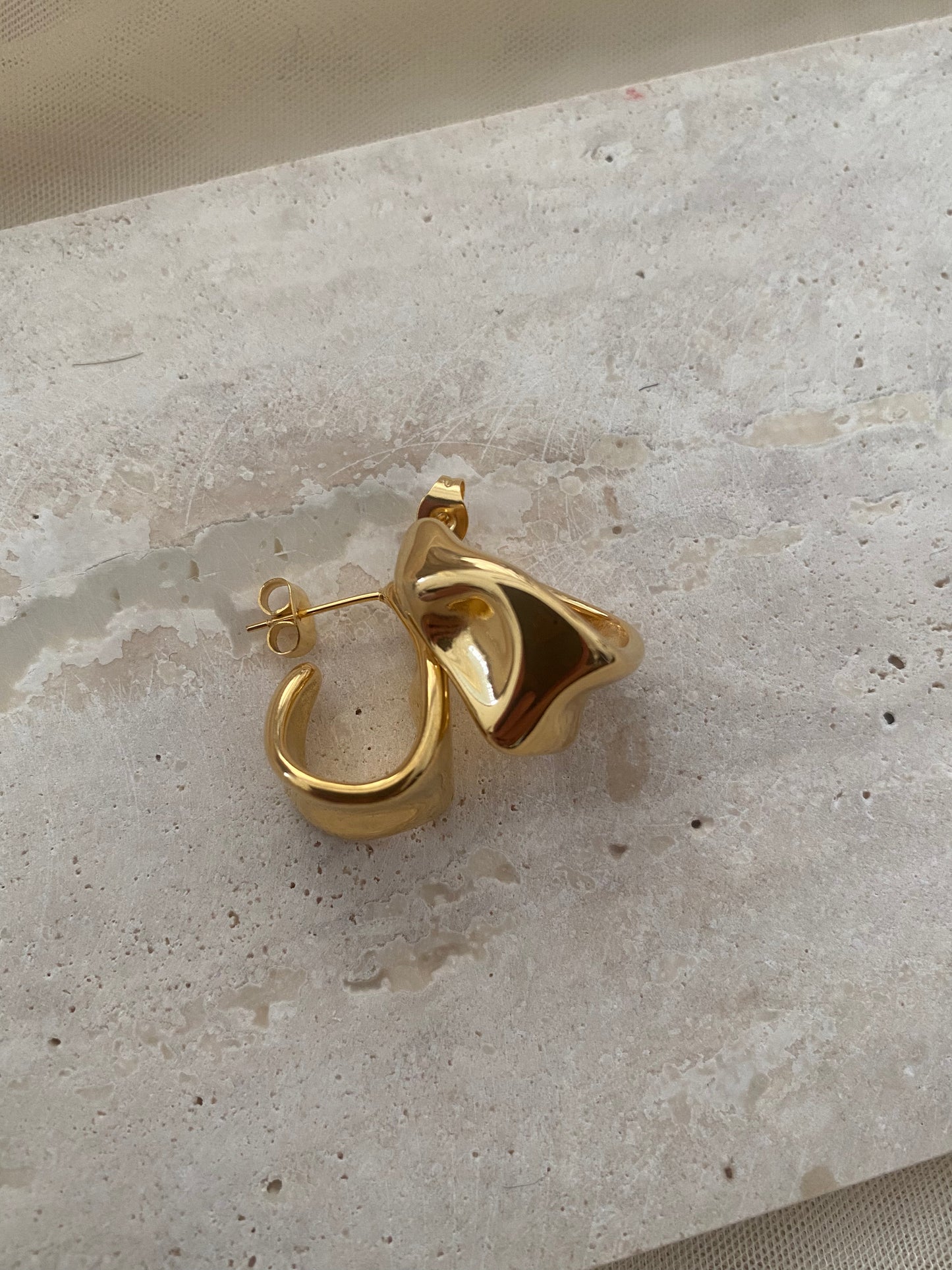 DENTED CHUNKY EARRINGS