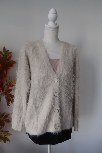 DARA FUZZY V NECK CARDIGAN