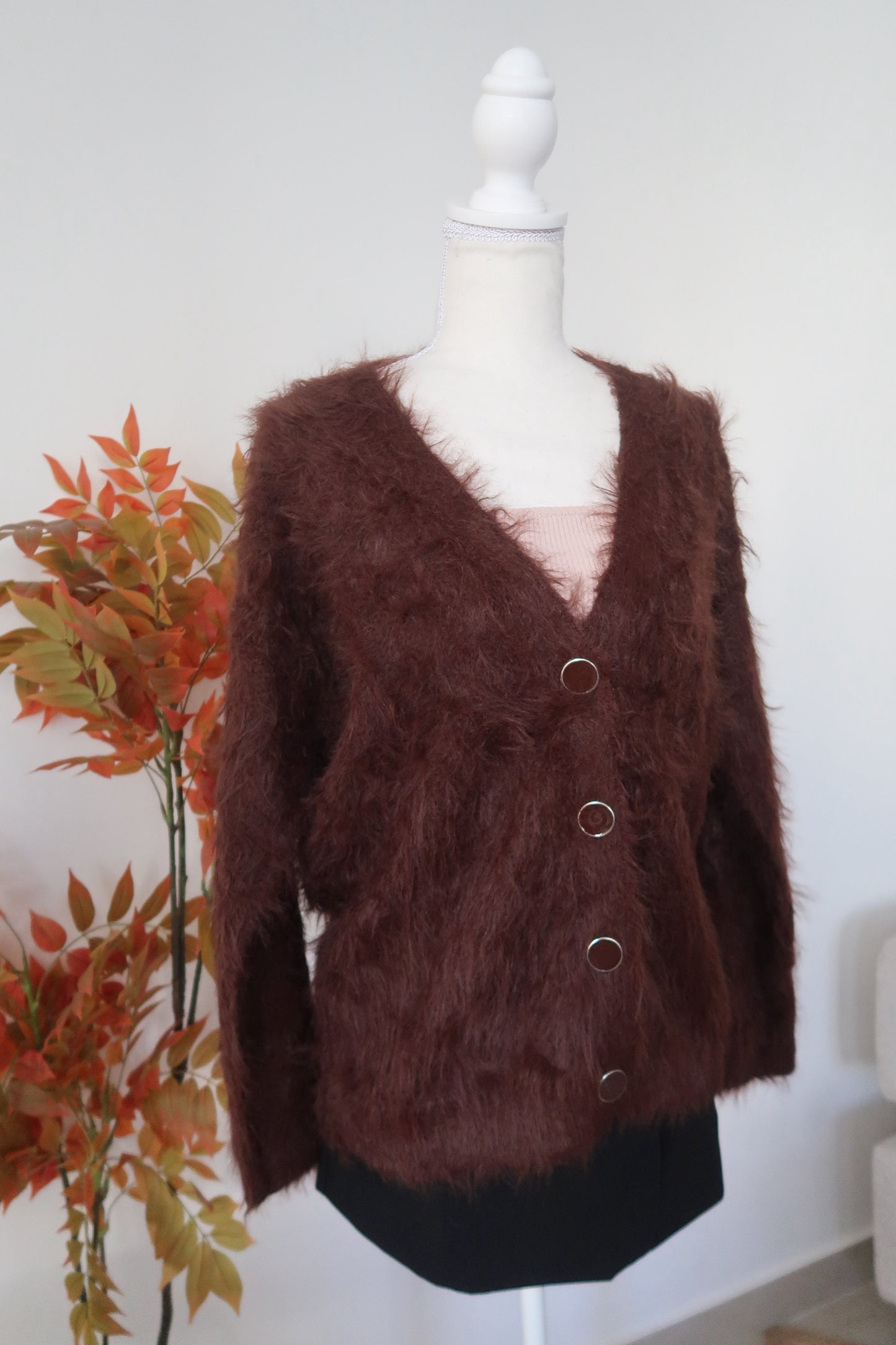 DARA FUZZY V NECK CARDIGAN