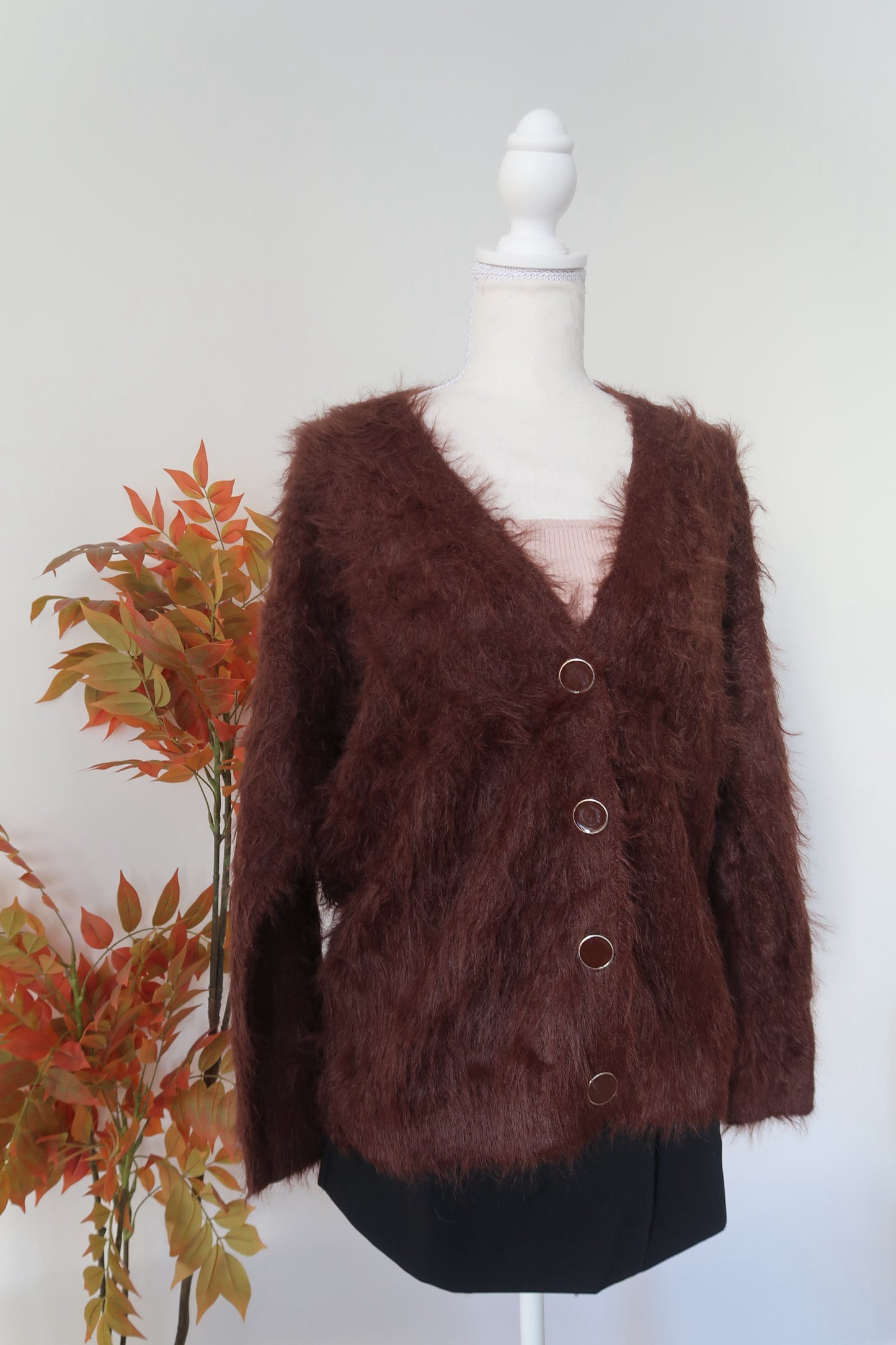 DARA FUZZY V NECK CARDIGAN