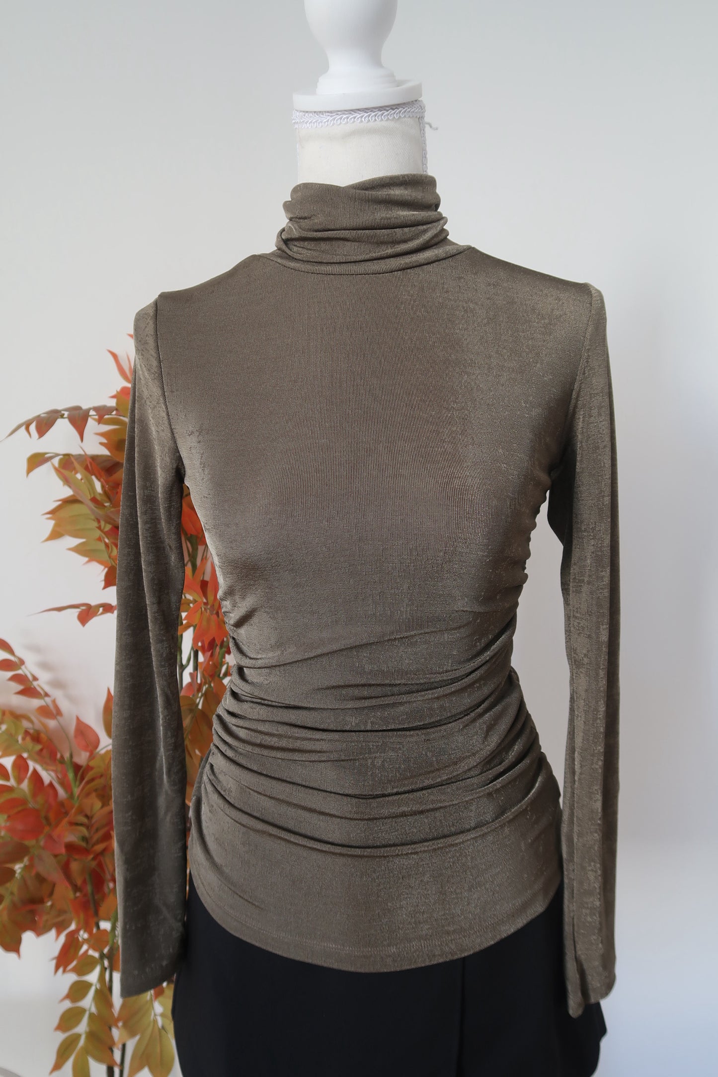 ELLA MOCK NECK LONG SLEEVE TOP