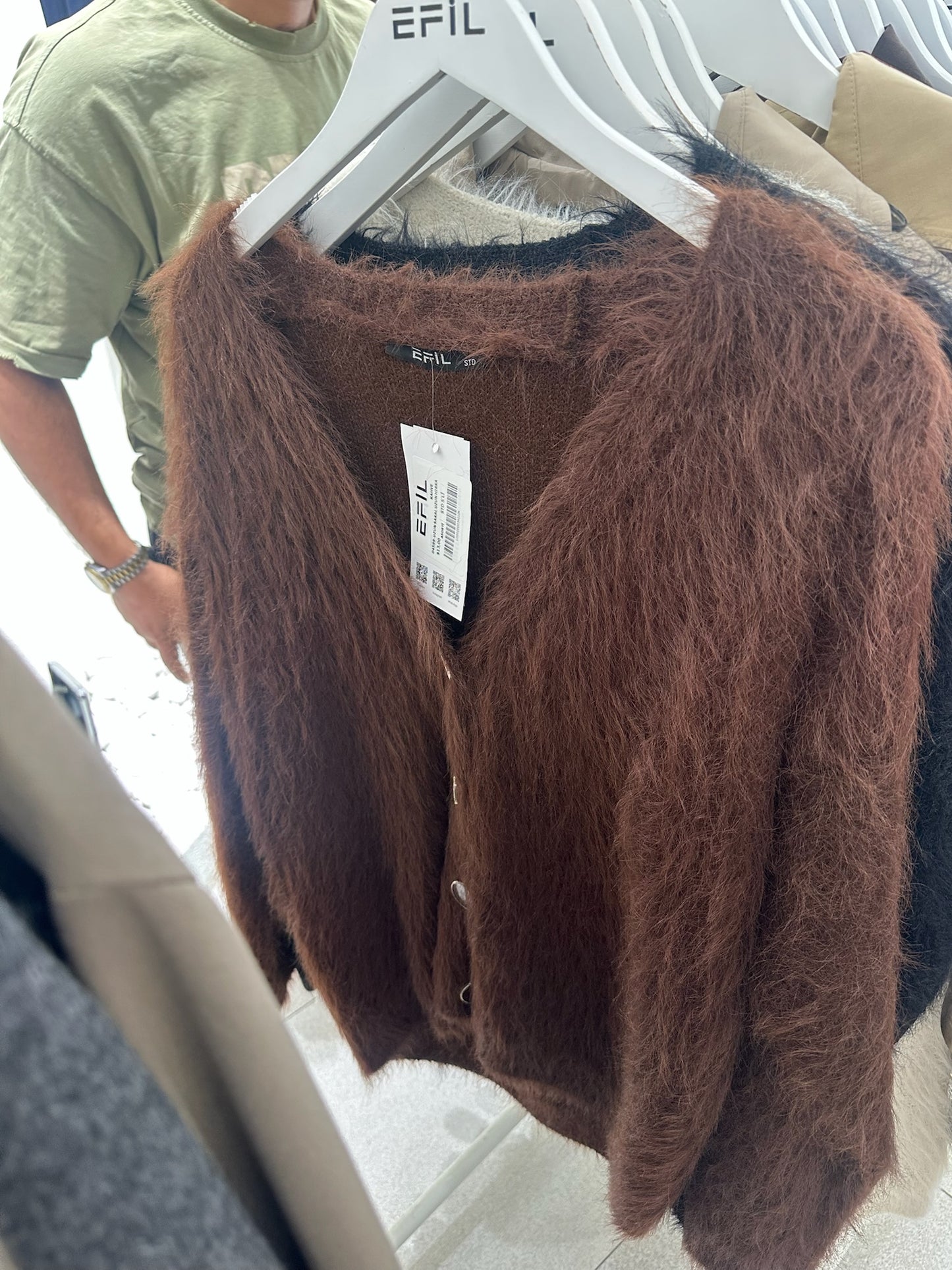 DARA FUZZY V NECK CARDIGAN