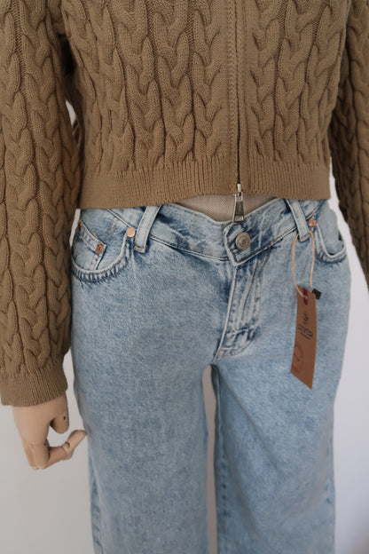 RAZAN ASYMMETRICAL JEANS