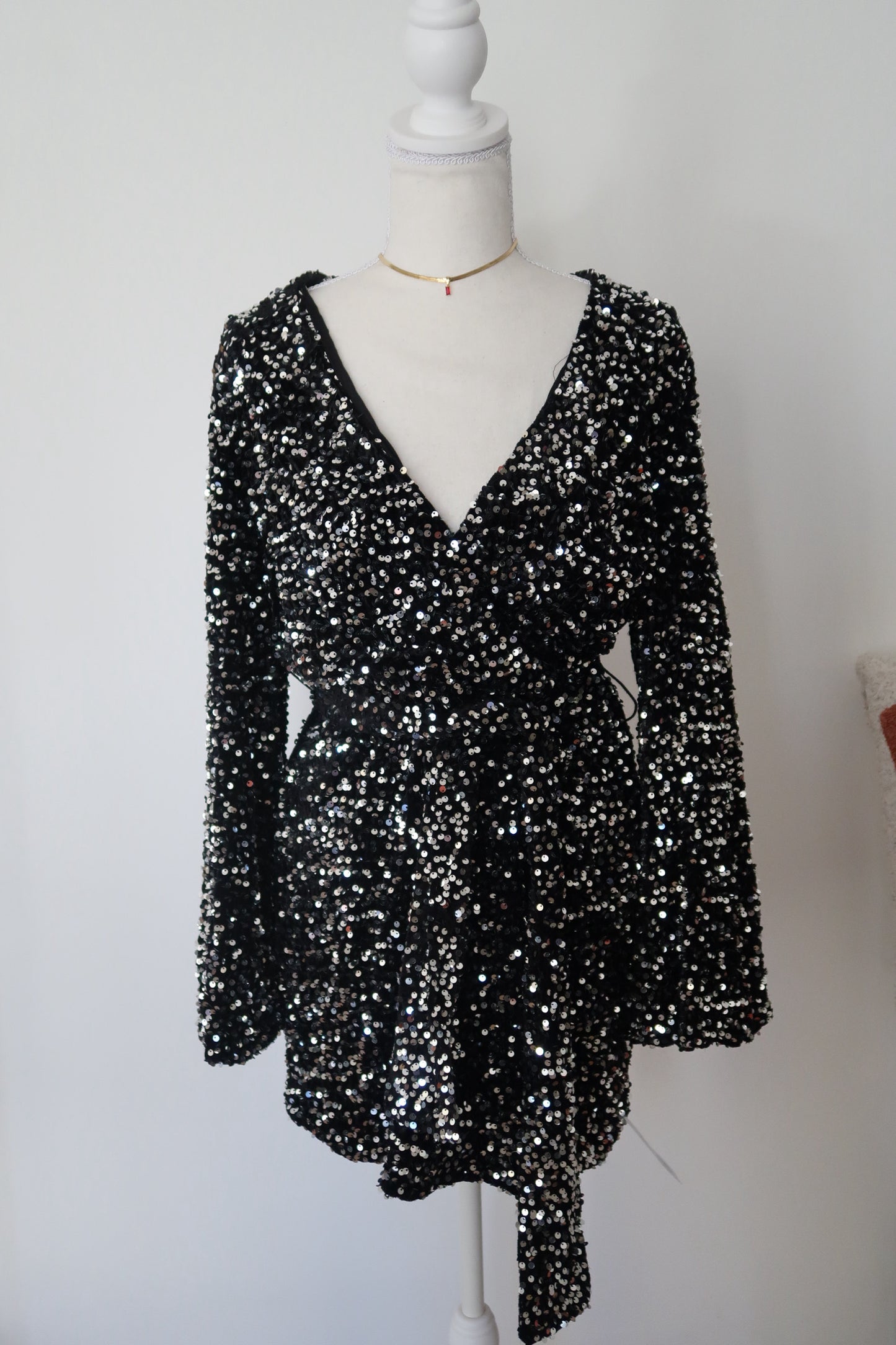 HOLIDAY VELVET EVENING DRESS- BLK SEQUENCE