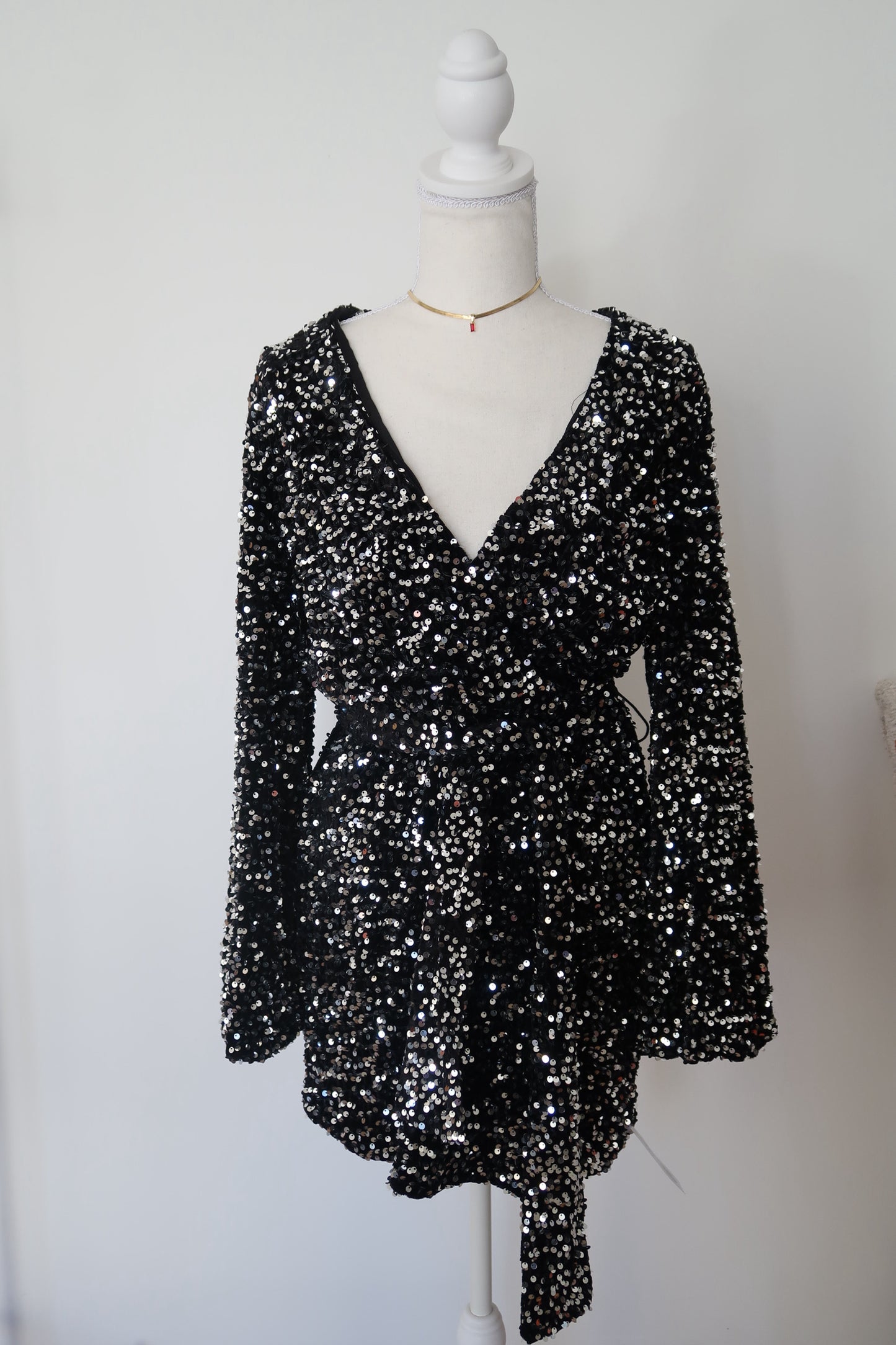 HOLIDAY VELVET EVENING DRESS- BLK SEQUENCE