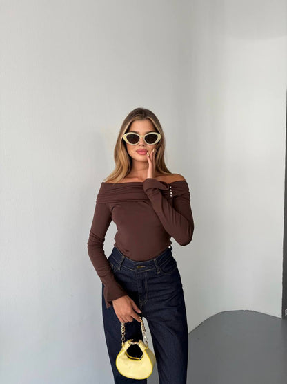 MADONNA OFF SHOULDER TOP