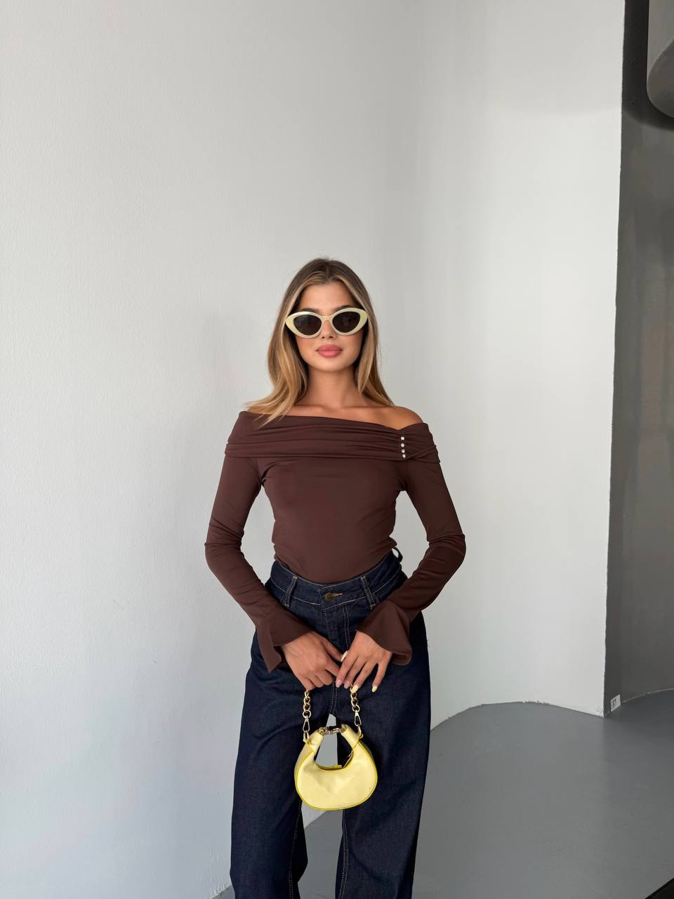 MADONNA OFF SHOULDER TOP