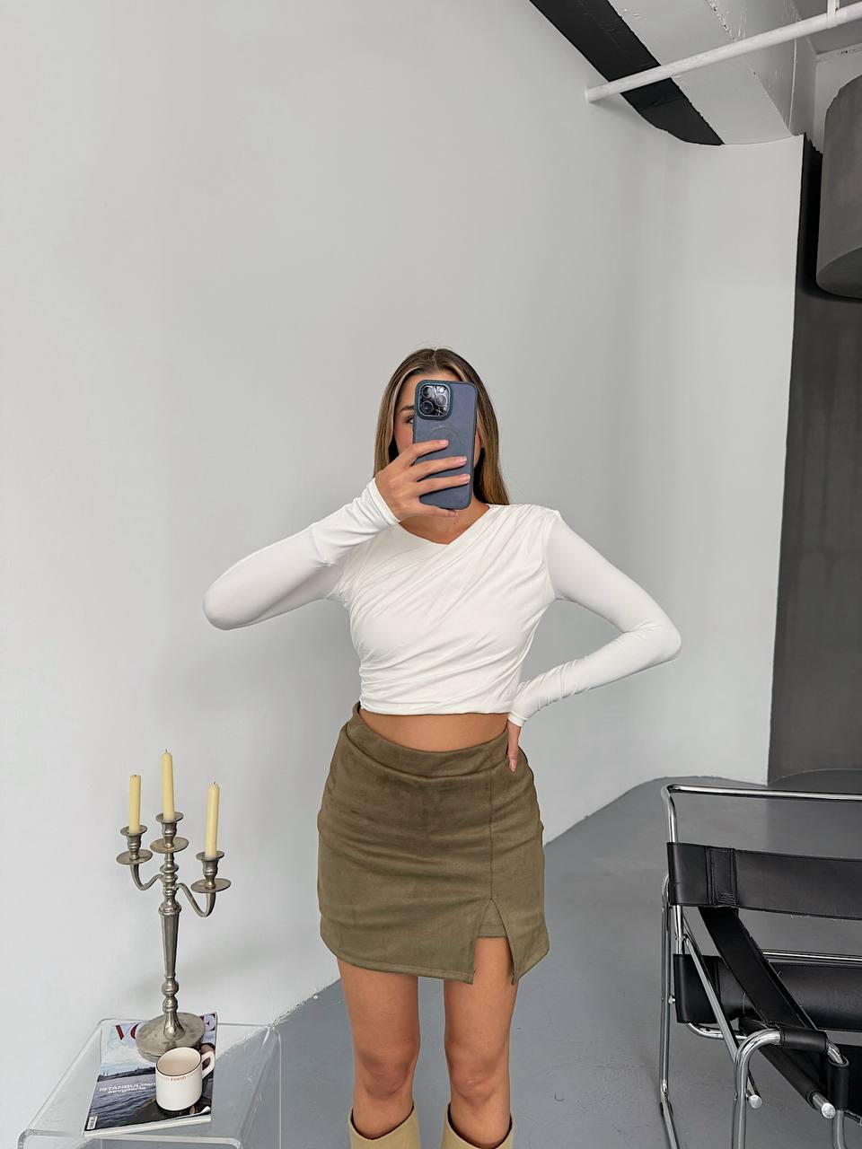 VIVIANNE SUEDE SKORT
